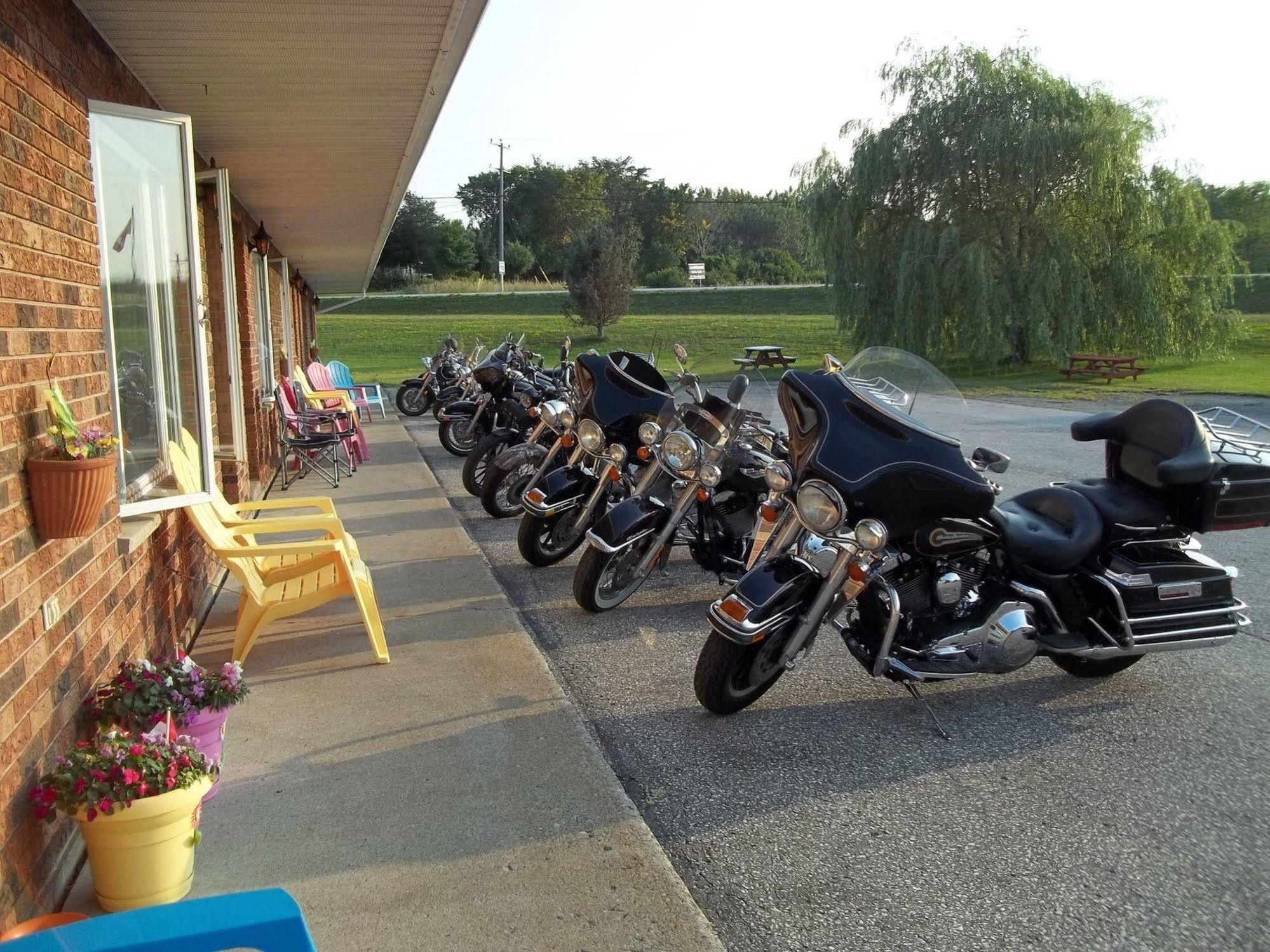 Wayside Motel Manitoulin Manitowaning Ngoại thất bức ảnh