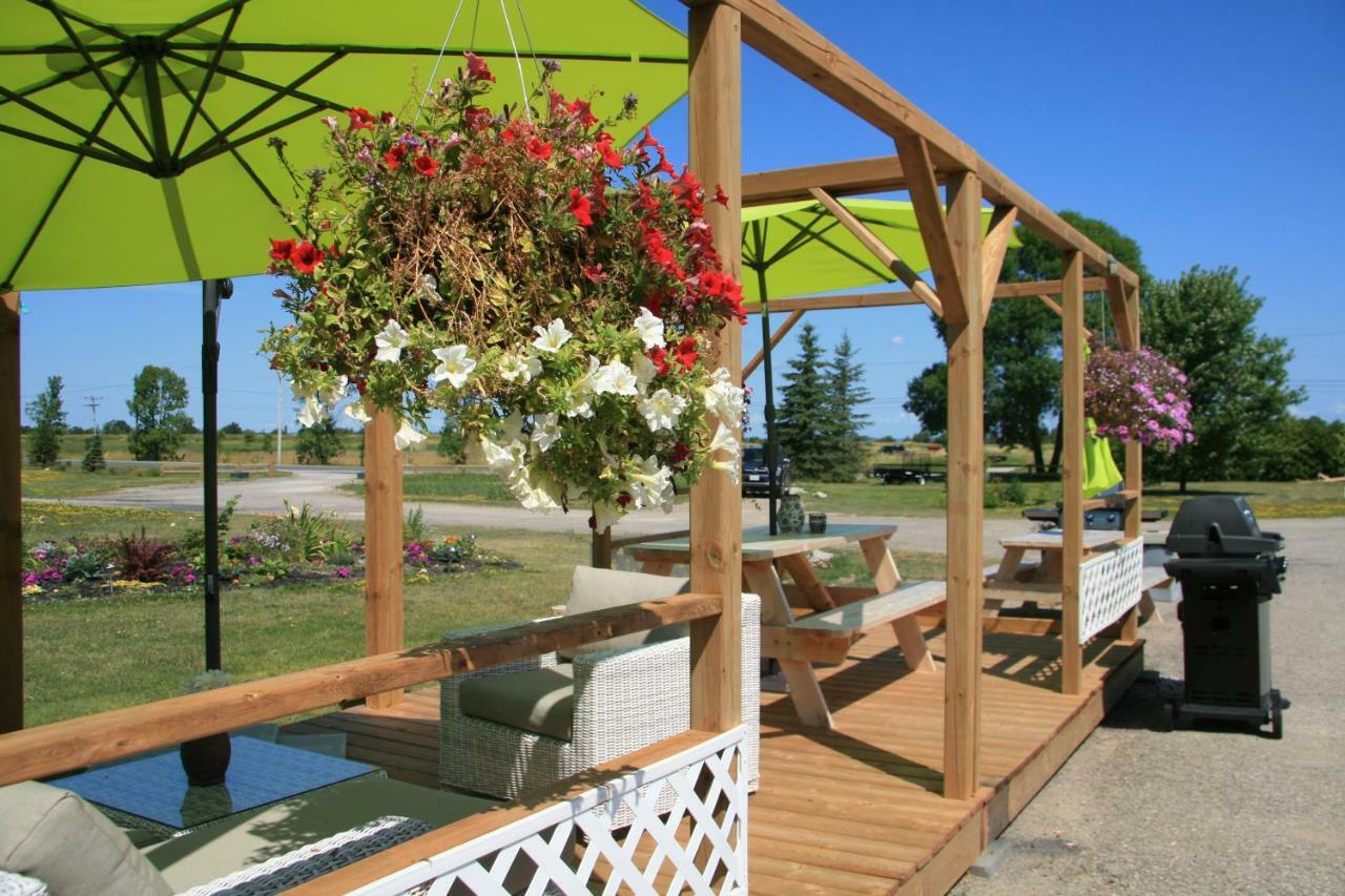 Wayside Motel Manitoulin Manitowaning Ngoại thất bức ảnh